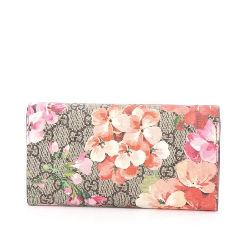 Gucci Continental Wallet Blooms Print GG Coated Canvas In Good Condition In NY, NY