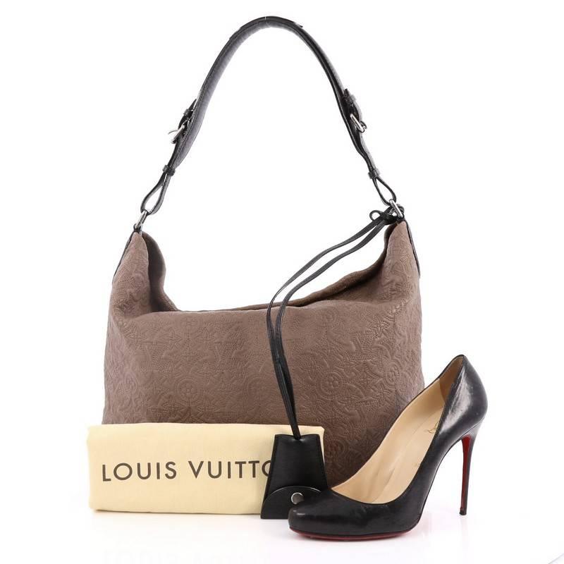 This authentic Louis Vuitton Antheia Hobo Leather PM inspired by the Greek goddess of flowers mixes casual elegance with exquisite craftsmanship. Luxuriously crafted from brown leather with Louis Vuitton's monogram flower embossed stitching, this