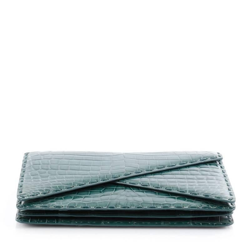Bottega Veneta Piano Crisscross Clutch Crocodile Small In Good Condition In NY, NY