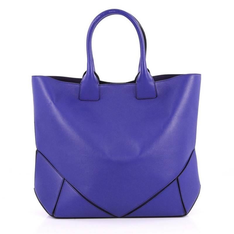 Givenchy Easy Tote Leather Medium In Good Condition In NY, NY