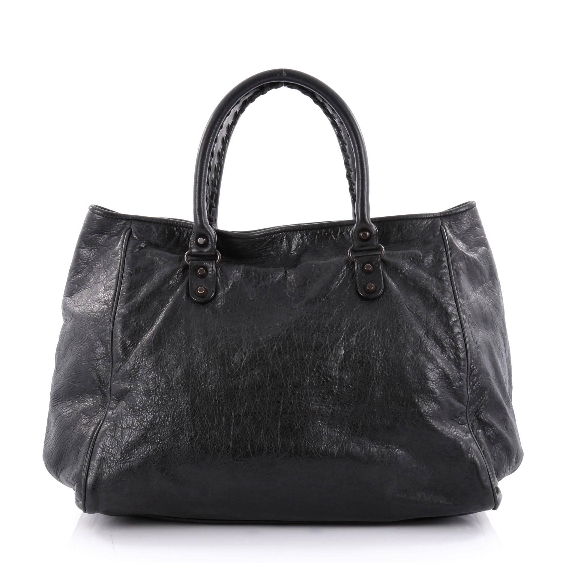Balenciaga Tote Classic Studs Leather Small In Good Condition In NY, NY