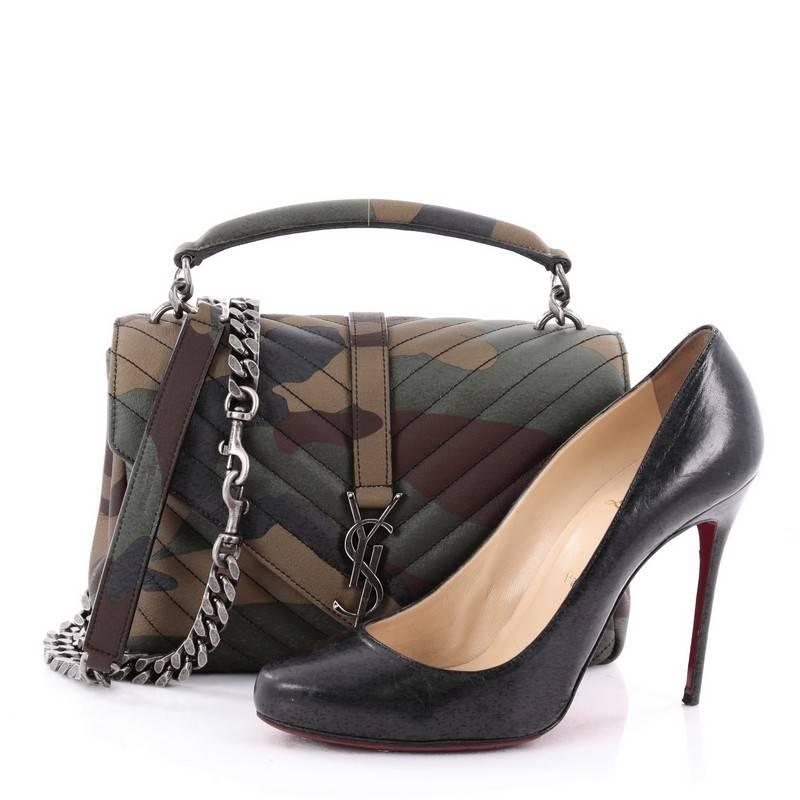 This authentic Saint Laurent College Monogram Bag Camo Leather Medium combines a modern and functional style with an edgy twist. Crafted in camo quilted leather, this chevron-style bag features a single top handle, long detachable chain strap with