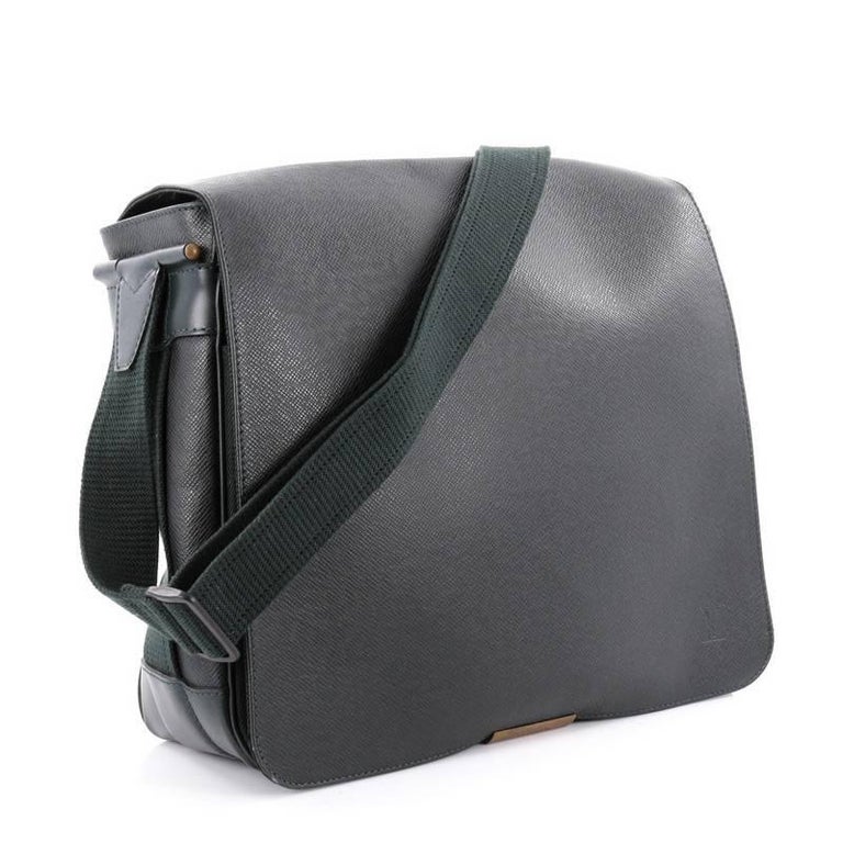 Louis Vuitton Taiga Leather Viktor Messenger Bag at 1stDibs lv taiga messenger bag, louis