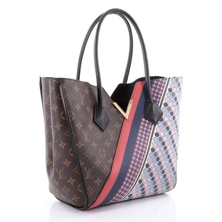 Louis Vuitton - Authenticated Kimono Handbag - Leather Navy Plain for Women, Very Good Condition