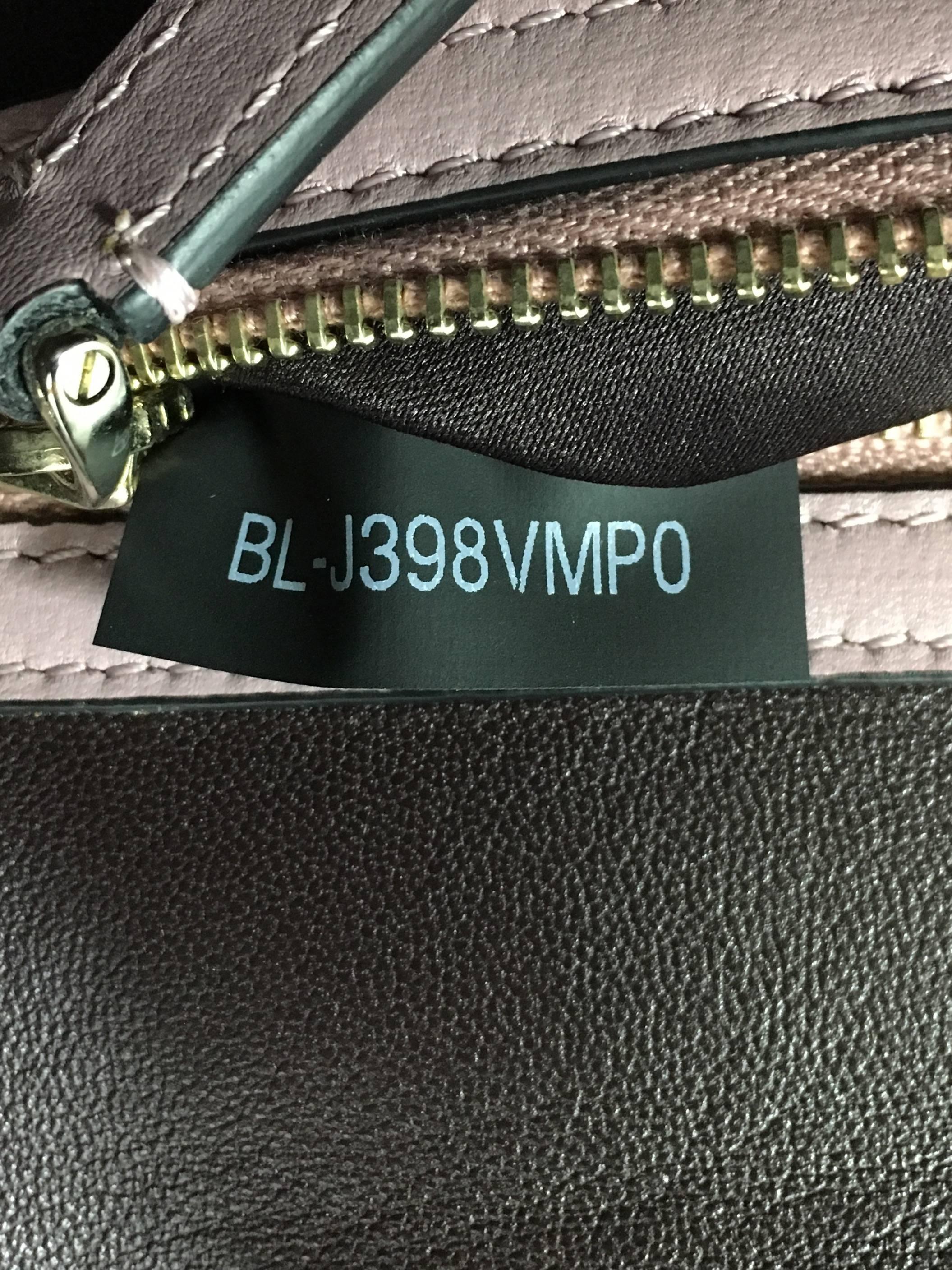 Valentino Glam Lock Shoulder Bag Leather Medium 1