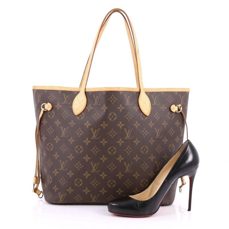 This authentic Louis Vuitton Neverfull Tote Monogram Canvas MM is spacious and structured which makes it a popular and practical tote beloved by many. Constructed from Louis Vuitton's signature brown monogram coated canvas, the tote features natural