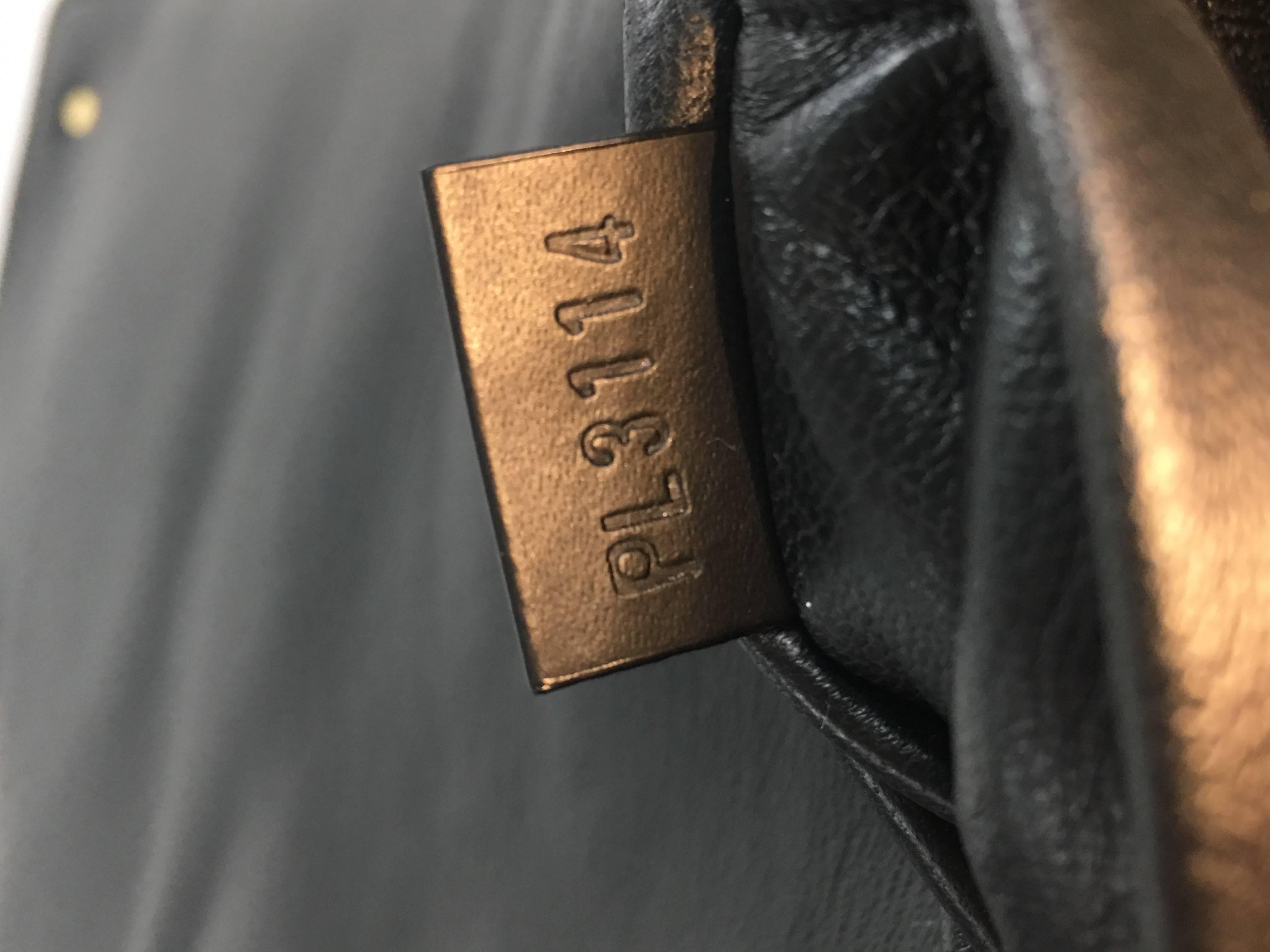 Louis Vuitton Pochette Flap Handbag Malletage Leather  2
