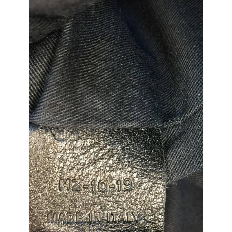  Givenchy Sacca Side Zip Shoulder Bag Leather 2