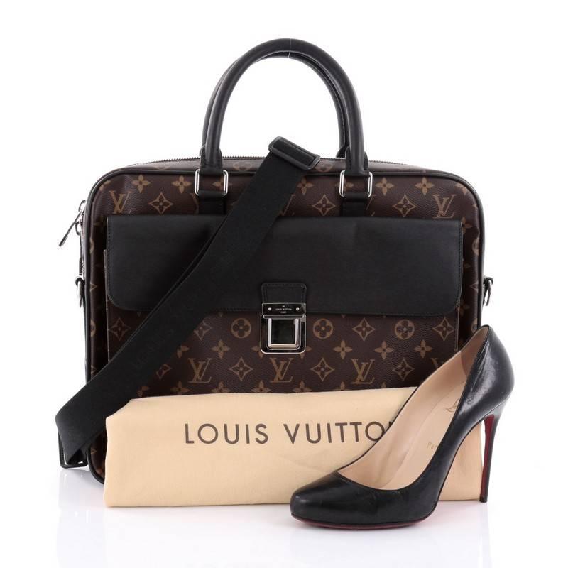 This authentic Louis Vuitton Soft Briefcase Macassar Monogram Canvas showcases a traditional men's briefcase silhouette with a luxurious motif. Crafted from the brand's classic brown monogram coated canvas, this luxurious briefcase features