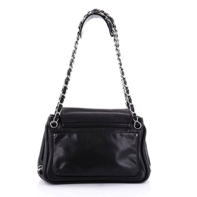 Chanel Diagonal CC Ligne Accordion Flap Bag Lambskin Medium In Good Condition In NY, NY