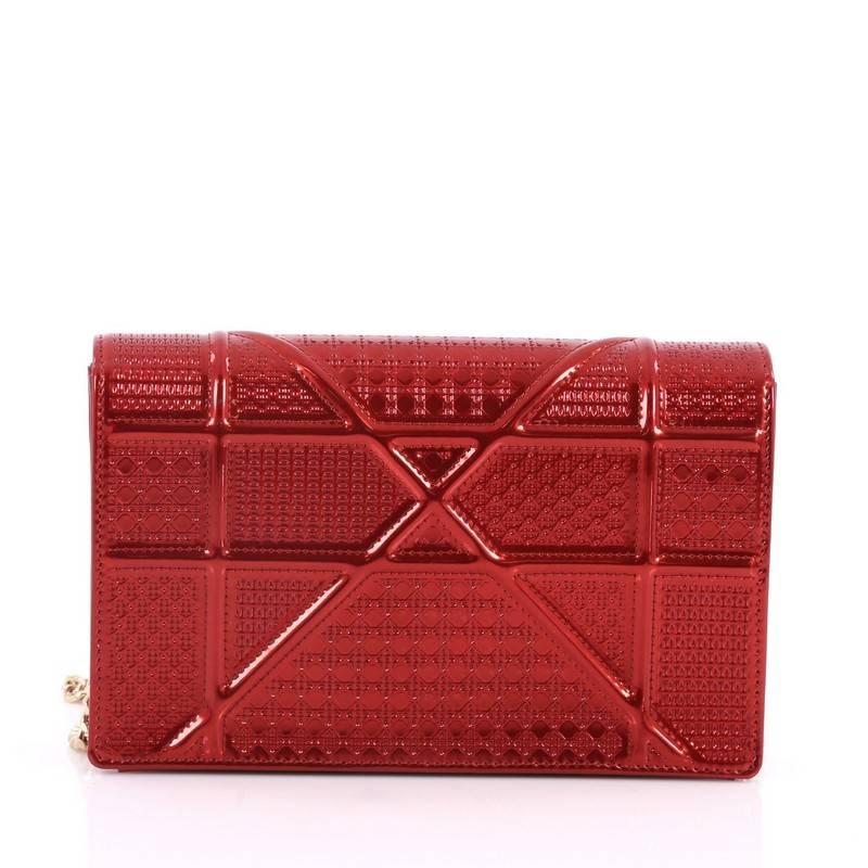 Christian Dior Diorama Wallet on Chain Cannage Embossed Calfskin In Excellent Condition In NY, NY