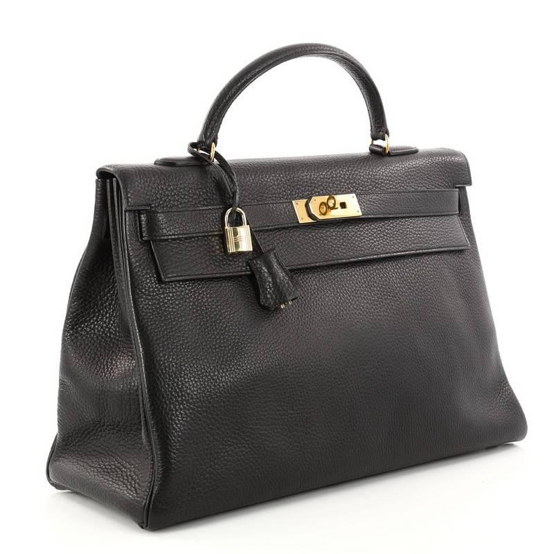 Hermes Kelly Handbag Black Ardennes with Gold Hardware 40 In Good Condition In NY, NY