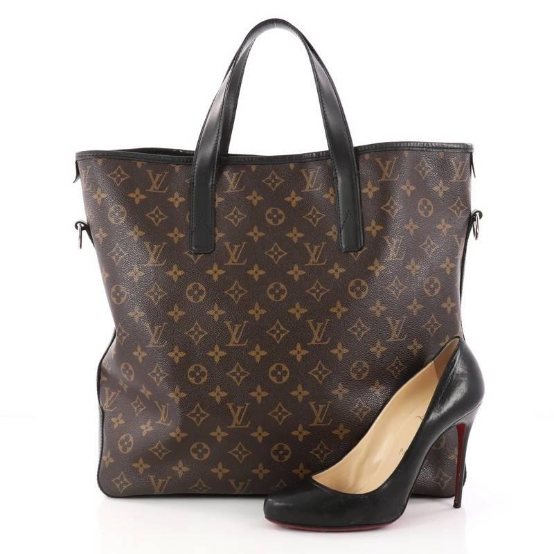 This authentic Louis Vuitton Davis Handbag Macassar Monogram Canvas is a beautiful and classy bag perfect for anyone who wants to carry their daily essentials in style. Crafted in macassar monogram coated canvas, this bag features dual flat leather