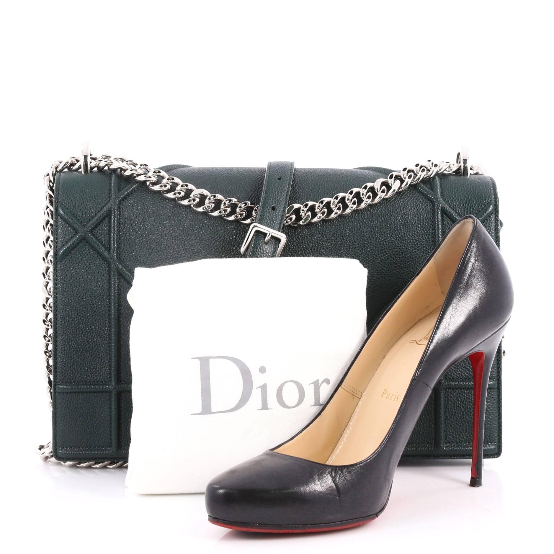 This authentic Christian Dior Diorama Flap Bag Grained Calfskin Medium is a new classic from Dior. Crafted in green grained calfskin leather, this architectural flap bag features an oversized graphic-style cannage quilt design, chunky chain strap