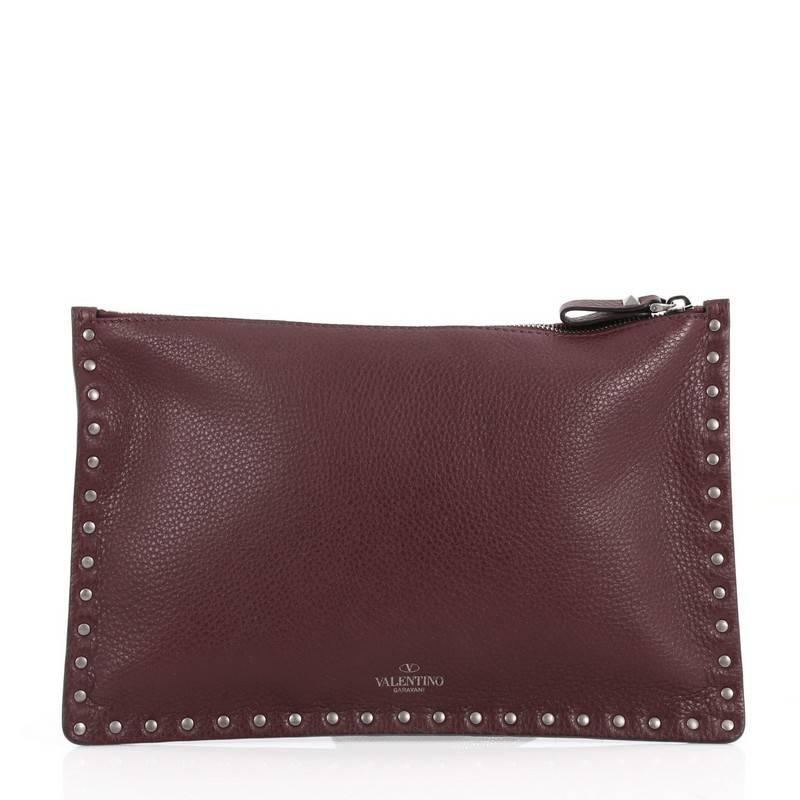 Valentino Rolling Rockstud Pouch Calfskin Large In Excellent Condition In NY, NY