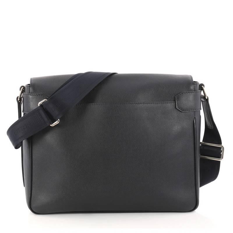 Louis Vuitton Taiga Leather MM Roman Handbag  In Good Condition In NY, NY