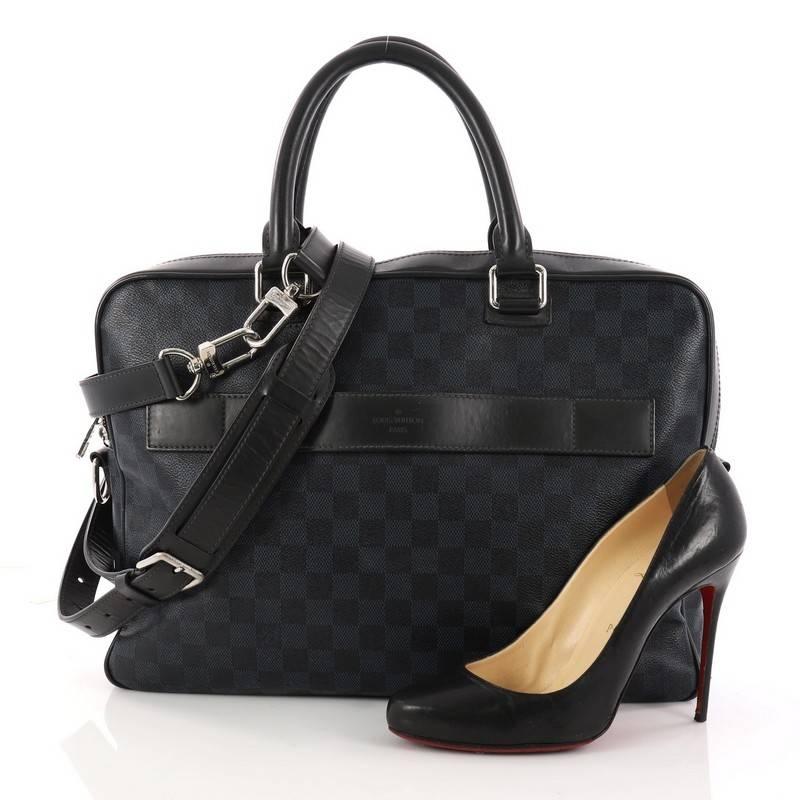 This authentic Louis Vuitton Porte-Documents Business Bag Damier Cobalt is perfect for daily or business excursions. Crafted from damier cobalt coated canvas, this stylish and functional bag features dual-rolled leather handles, exterior zip pocket,