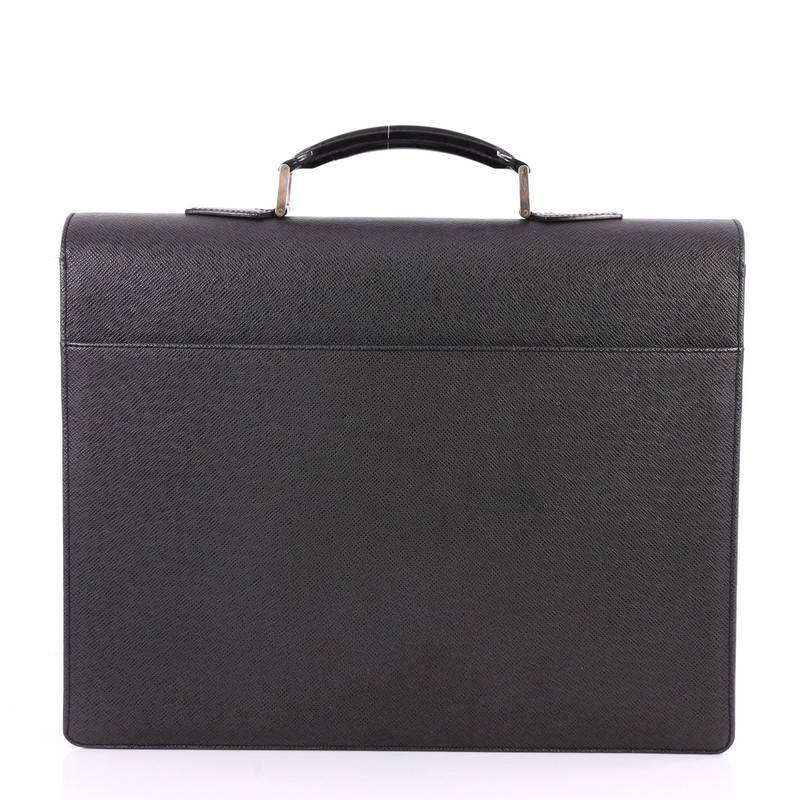 Louis Vuitton Robusto 2 Briefcase Taiga Leather  In Good Condition In NY, NY