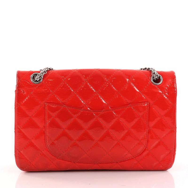 Chanel Reissue 2.55 Handbag Quilted Crinkled Patent 225 In Good Condition In NY, NY