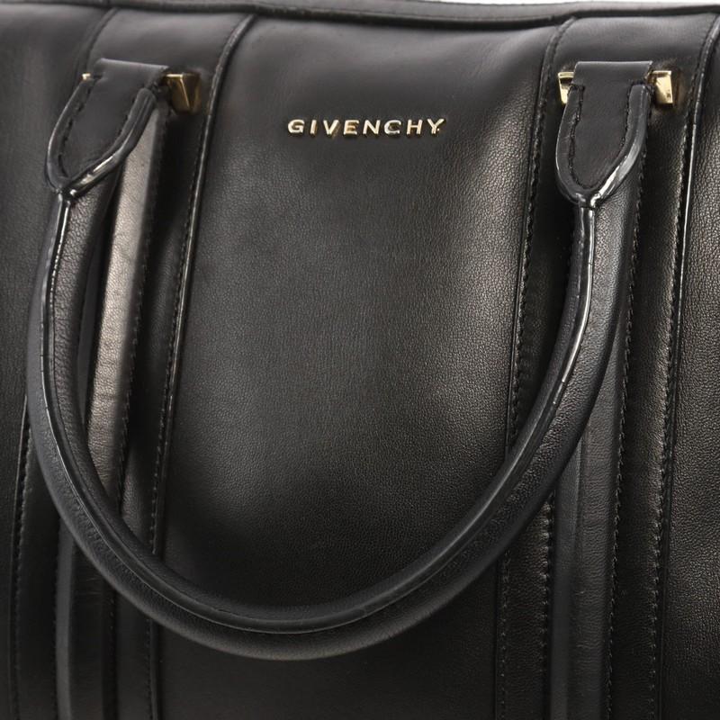 Givenchy Lucrezia Duffle Bag Leather Medium In Good Condition In NY, NY
