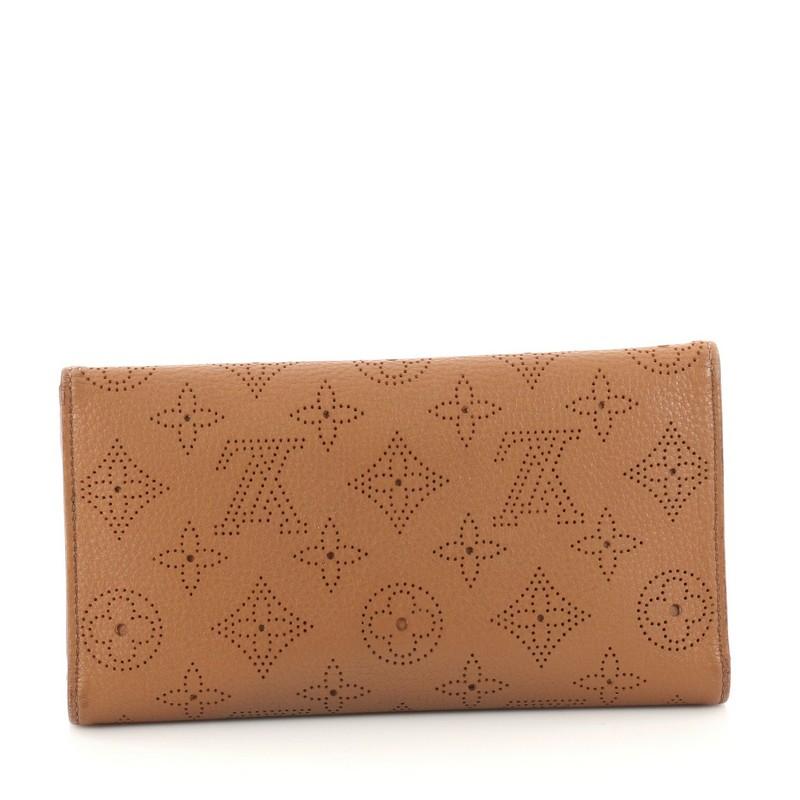Louis Vuitton Amelia Wallet Mahina Leather In Good Condition In NY, NY