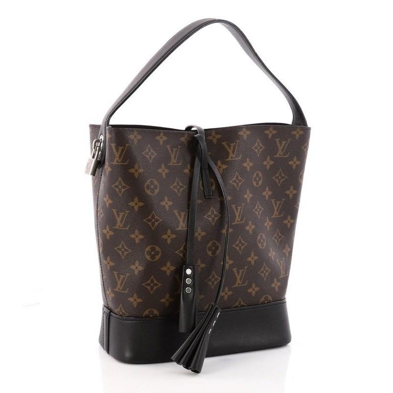 Louis Vuitton NN14 Idole Bucket Bag Monogram Canvas and Leather GM at 1stdibs