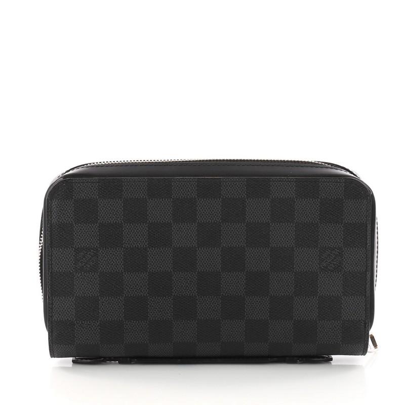 Louis Vuitton Zippy Wallet Damier XL In Good Condition In NY, NY