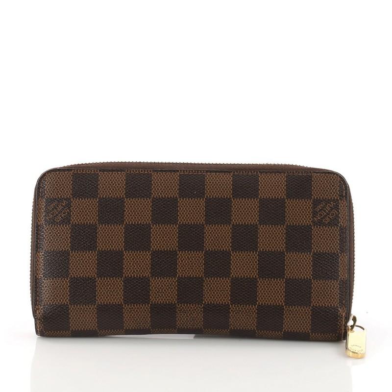 Louis Vuitton Zippy Wallet Damier In Good Condition In NY, NY