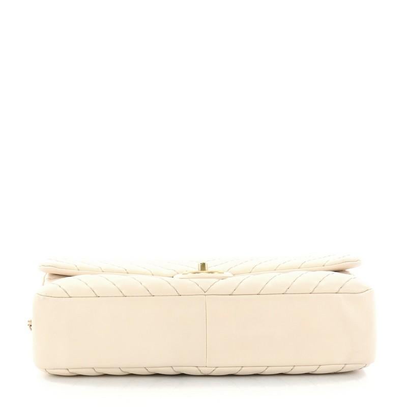 chanel charm flap bag