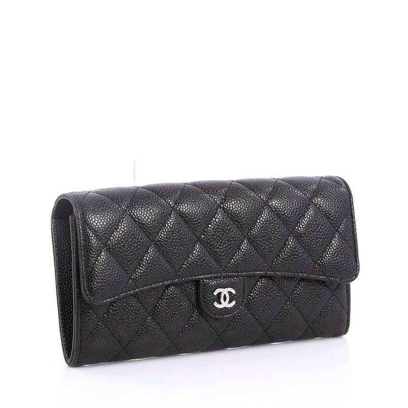 Chanel CC Gusset Classic Flap Wallet Quilted Caviar Long  In Good Condition In NY, NY