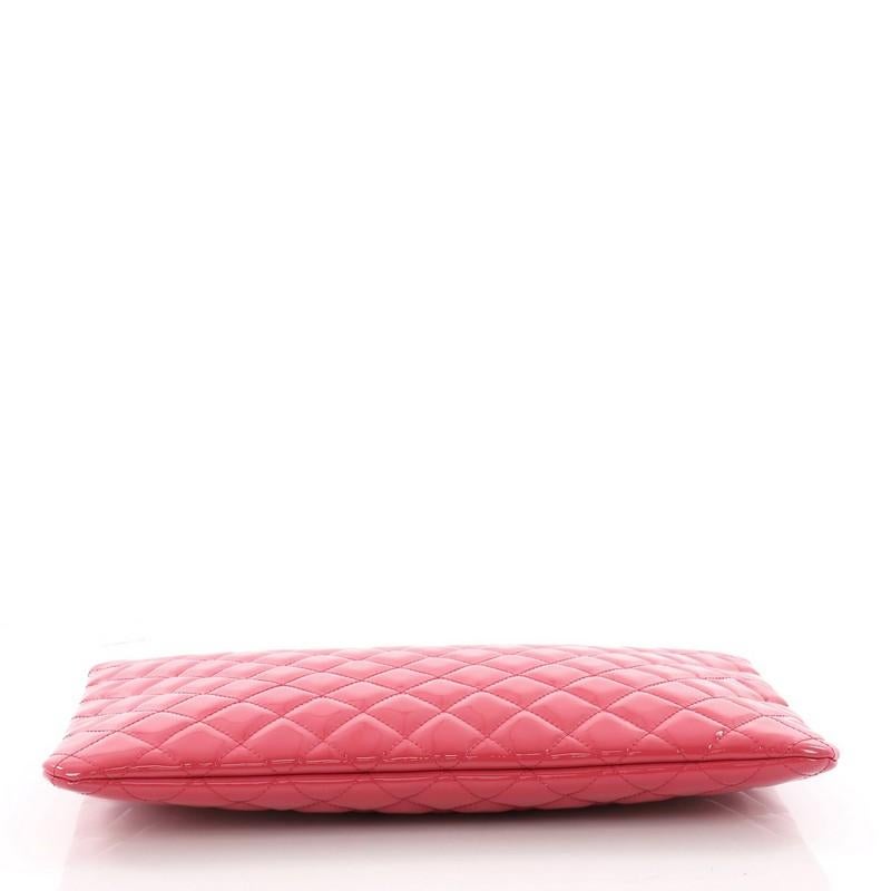 Women's or Men's Chanel Valentine Hearts O Case Clutch Quilted Patent Large 