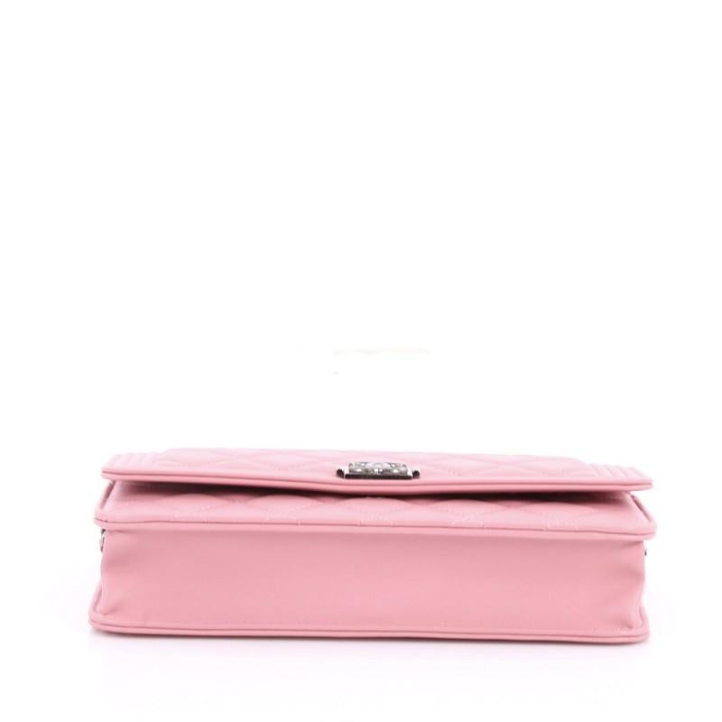 chanel boy wallet on chain pink