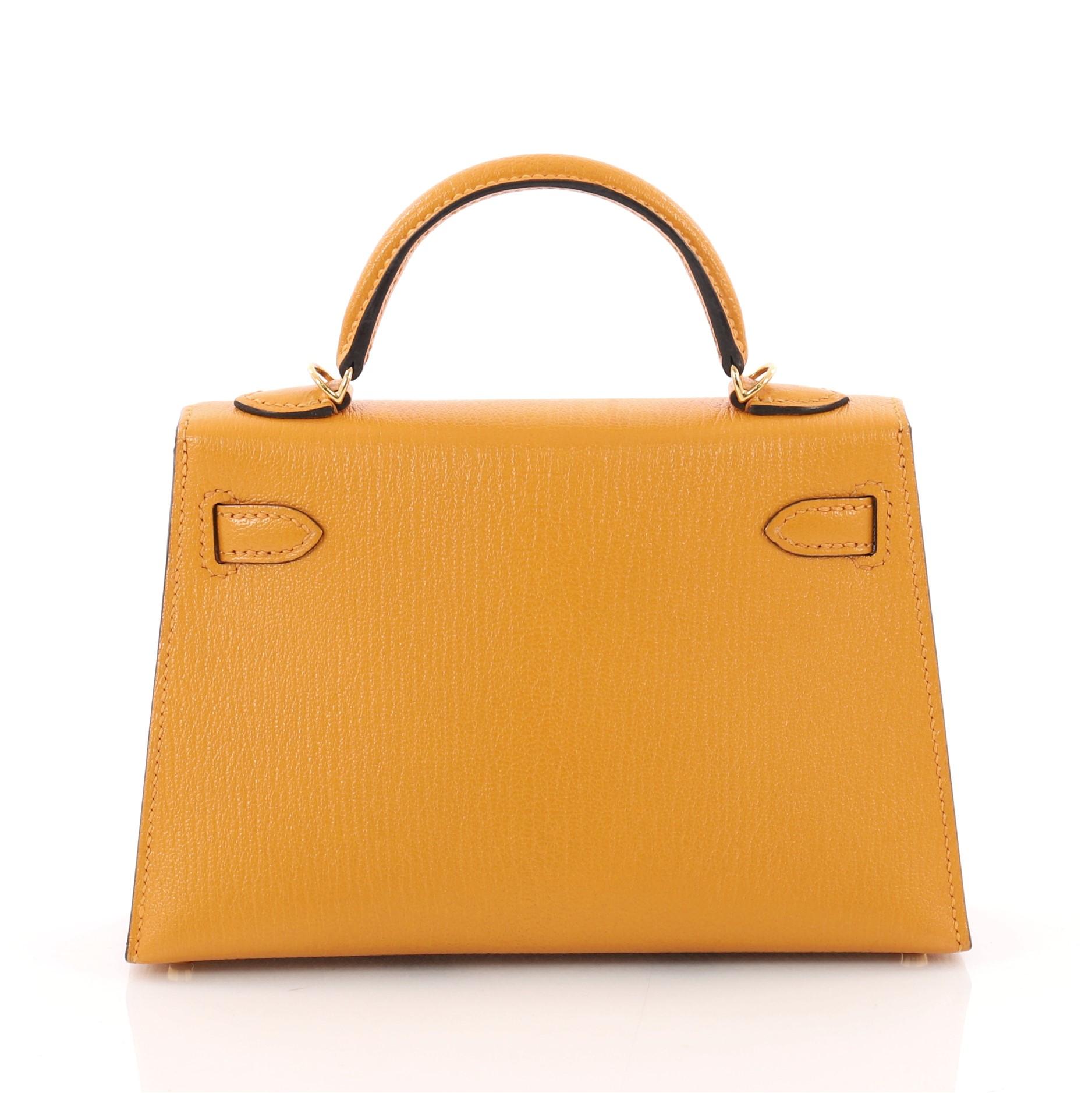 Hermes Kelly Mini II Handbag Moutarde Yellow Chevre Mysore with Gold Hardware 20 In Excellent Condition In NY, NY