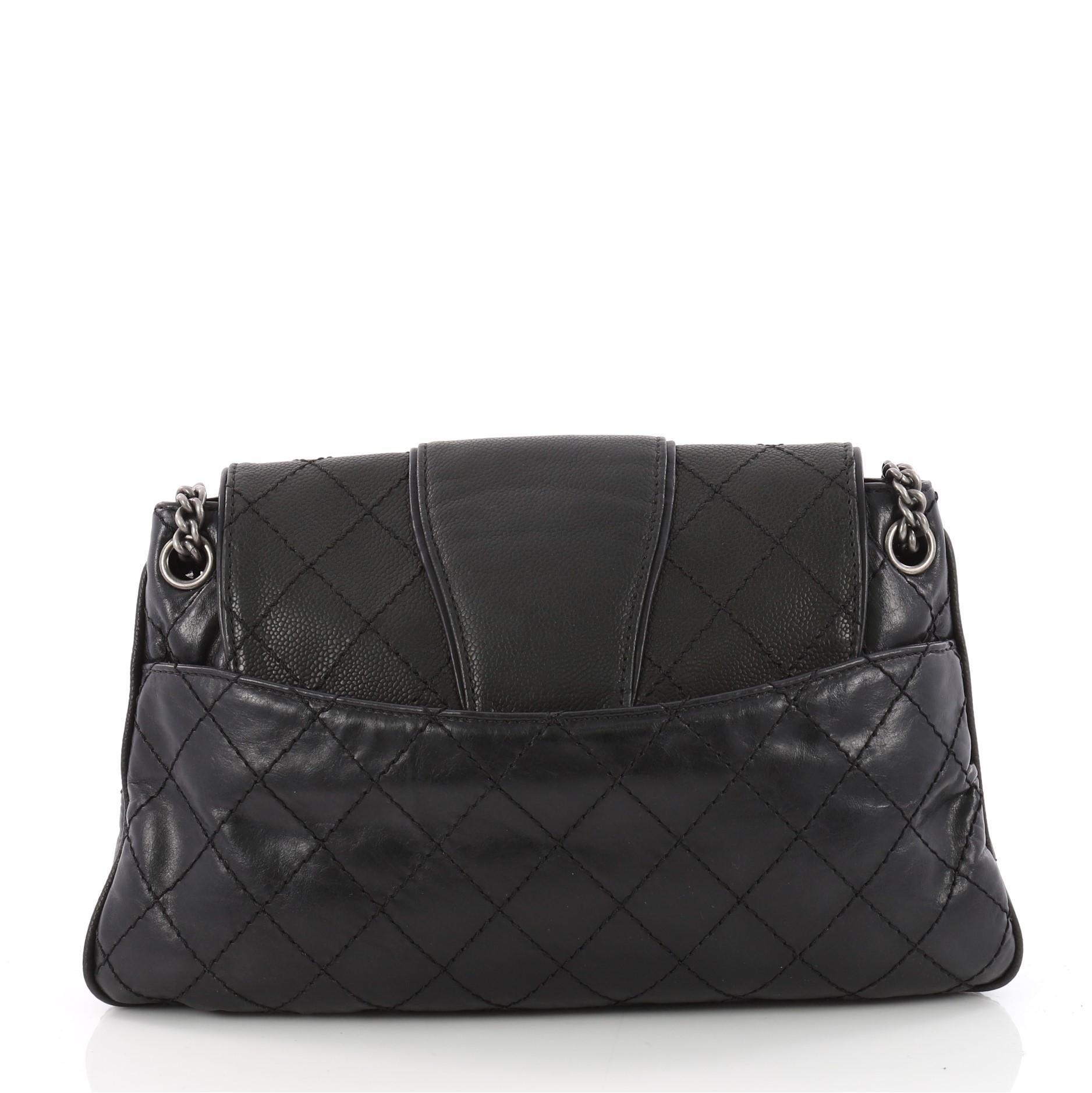 Chanel Bubble Graphic Messenger Quilted Calfskin with Caviar Large  In Fair Condition In NY, NY