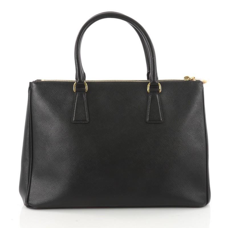 Prada Double Zip Lux Tote Saffiano Leather Medium In Excellent Condition In NY, NY