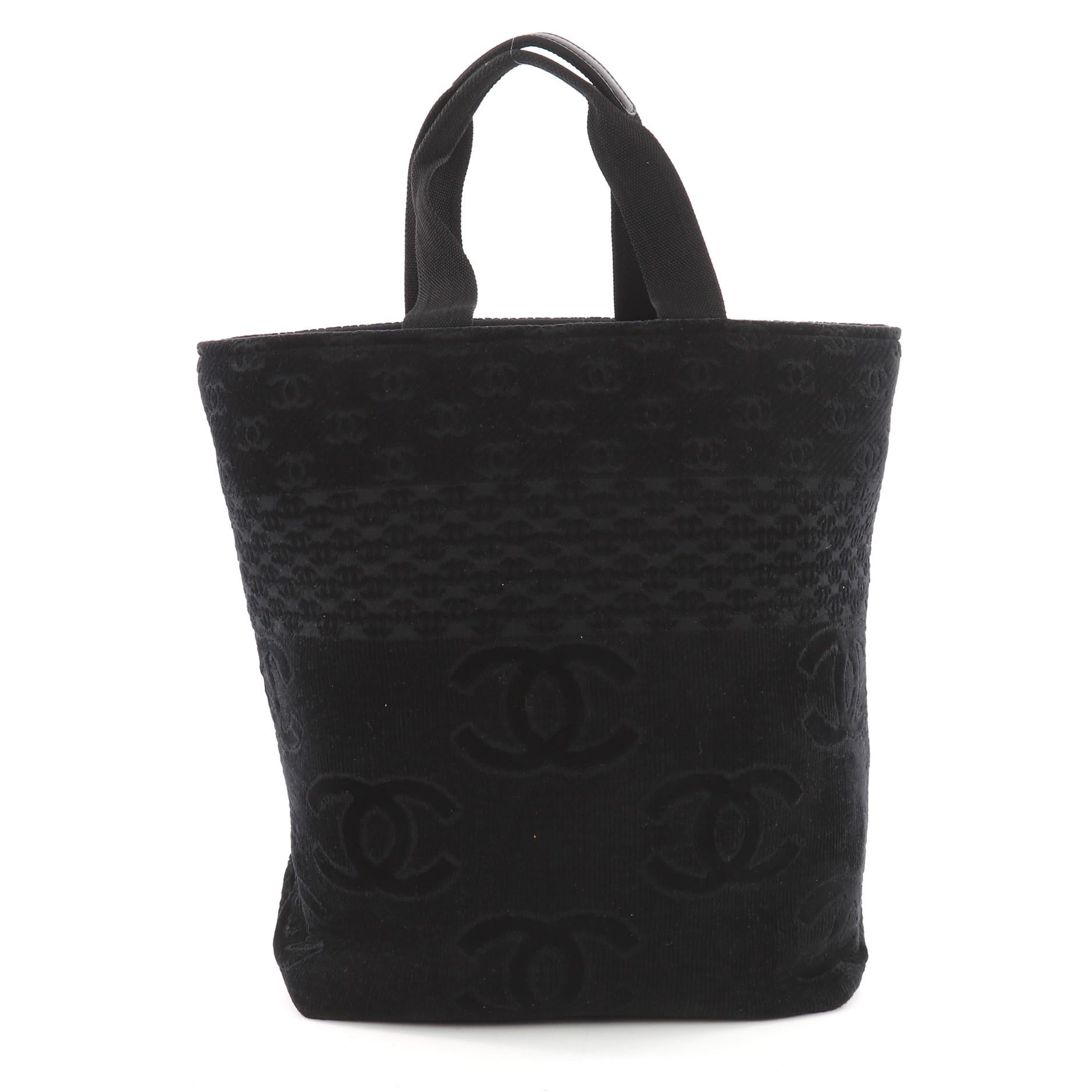 Chanel CC Beach Tote Terry Cloth Large In Excellent Condition In NY, NY