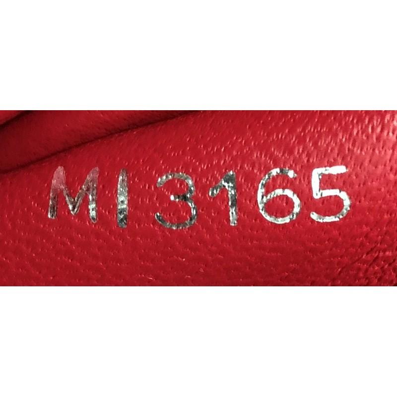 Louis Vuitton Capucines Handbag Leather MM 2