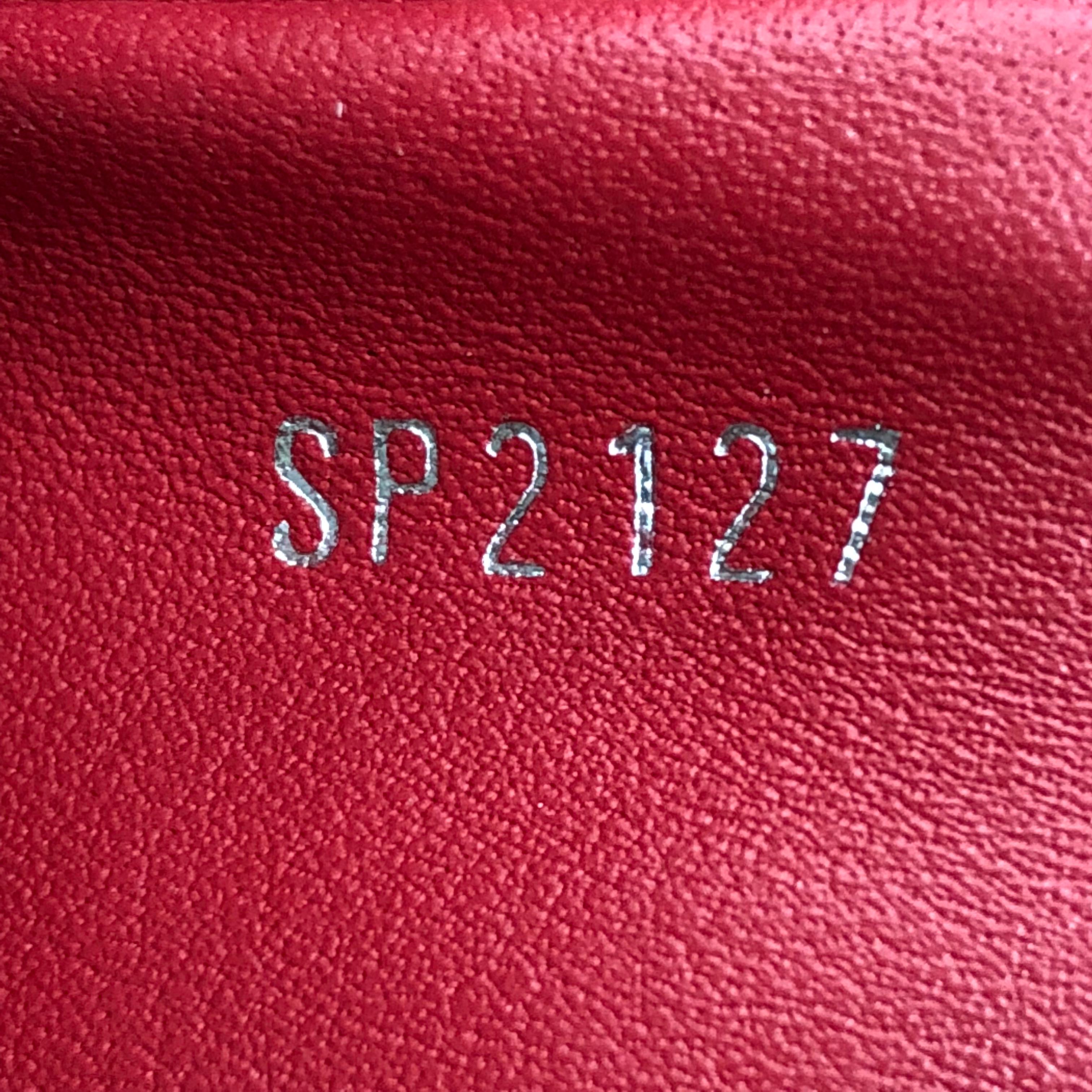 Louis Vuitton Capucines Handbag Leather PM 2
