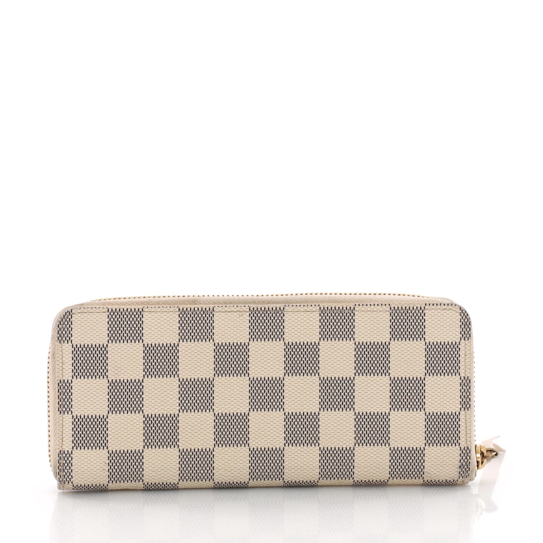 Louis Vuitton Clemence Wallet Damier In Good Condition In NY, NY