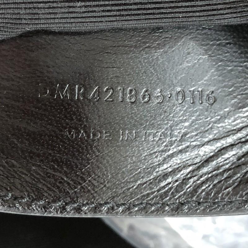 Saint Laurent Classic Monogram College Bag Crocodile Embossed Leather Large In Good Condition In NY, NY