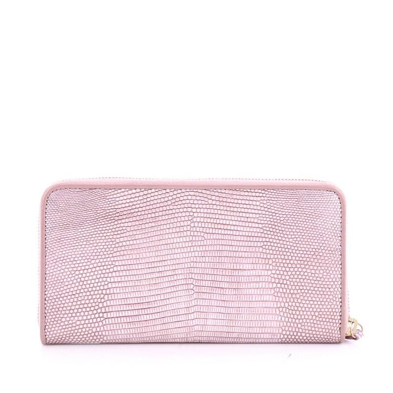 Chanel Zip Around Wallet Lizard Long In Good Condition In NY, NY