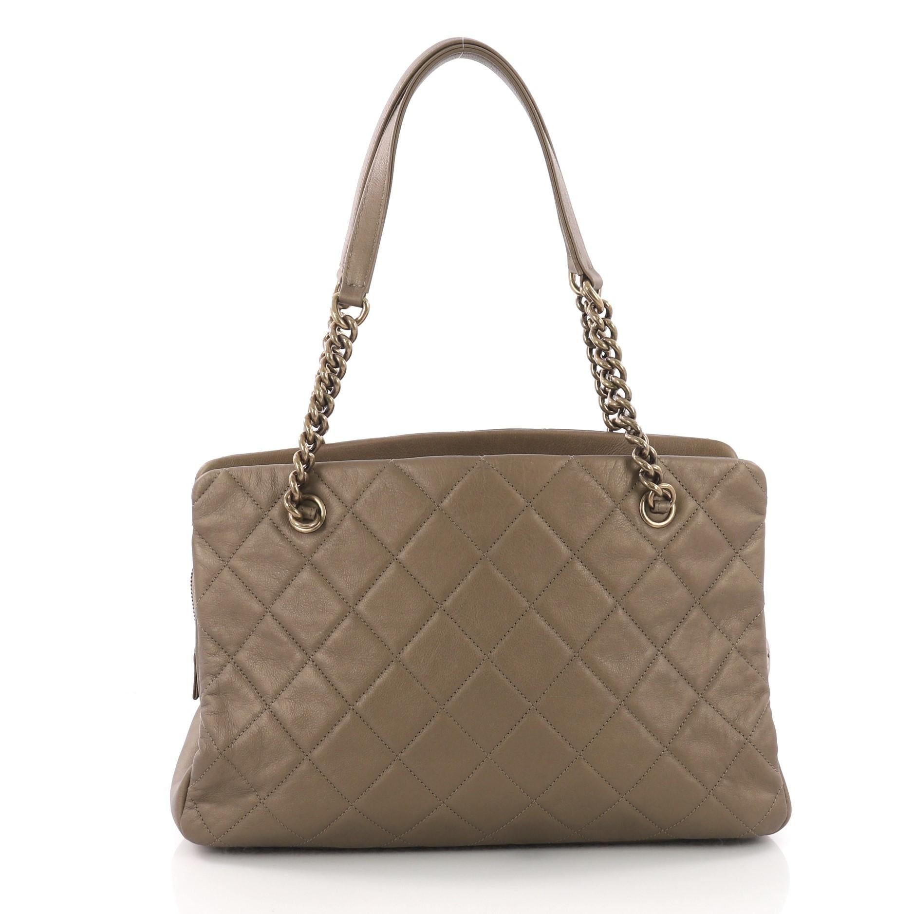 Chanel CC Crown Tote Quilted Leather Medium In Excellent Condition In NY, NY
