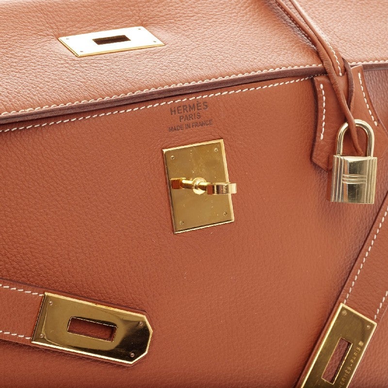 Hermes Kelly Etrusque Clemence with Gold Hardware 40 In Good Condition In NY, NY