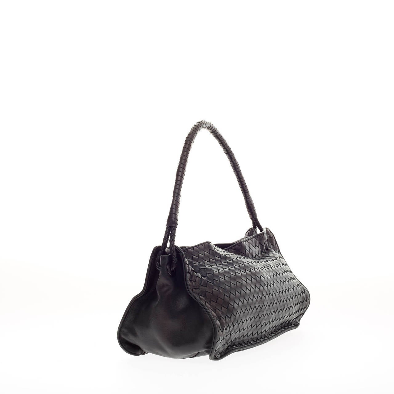Bottega Veneta Zip Shoulder Bag Intrecciato Nappa In Good Condition In NY, NY