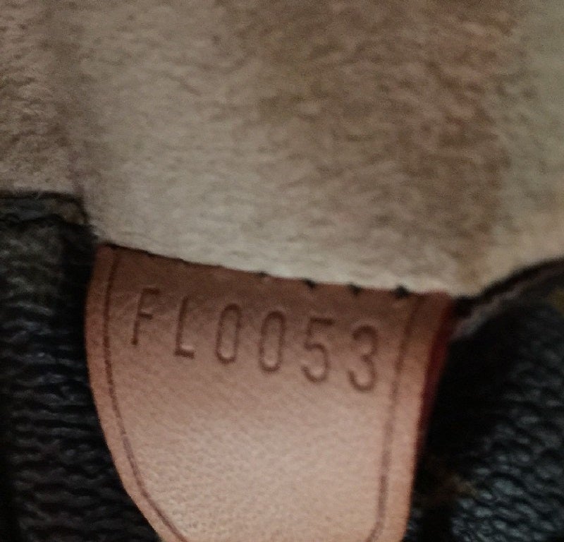 Louis Vuitton Luco Tote Monogram Canvas 3