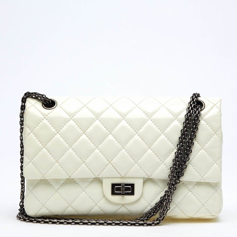 Chanel Reissue 2.55 Patent 226 In Good Condition In NY, NY