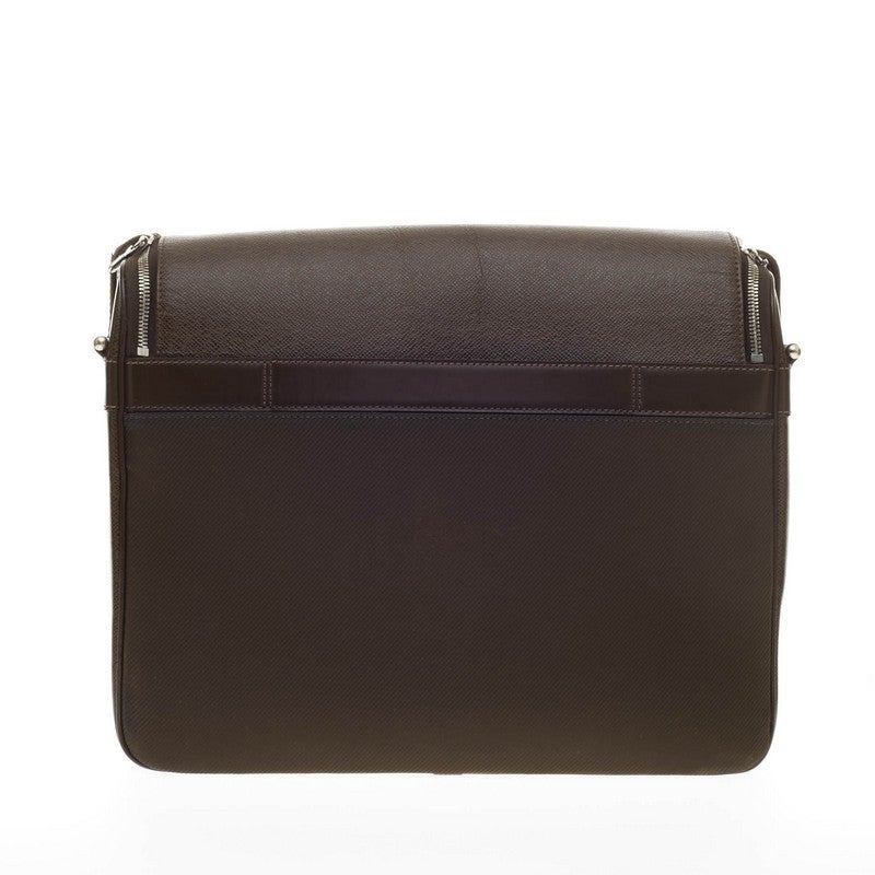 Louis Vuitton Taimyr Messenger Taiga Leather 1
