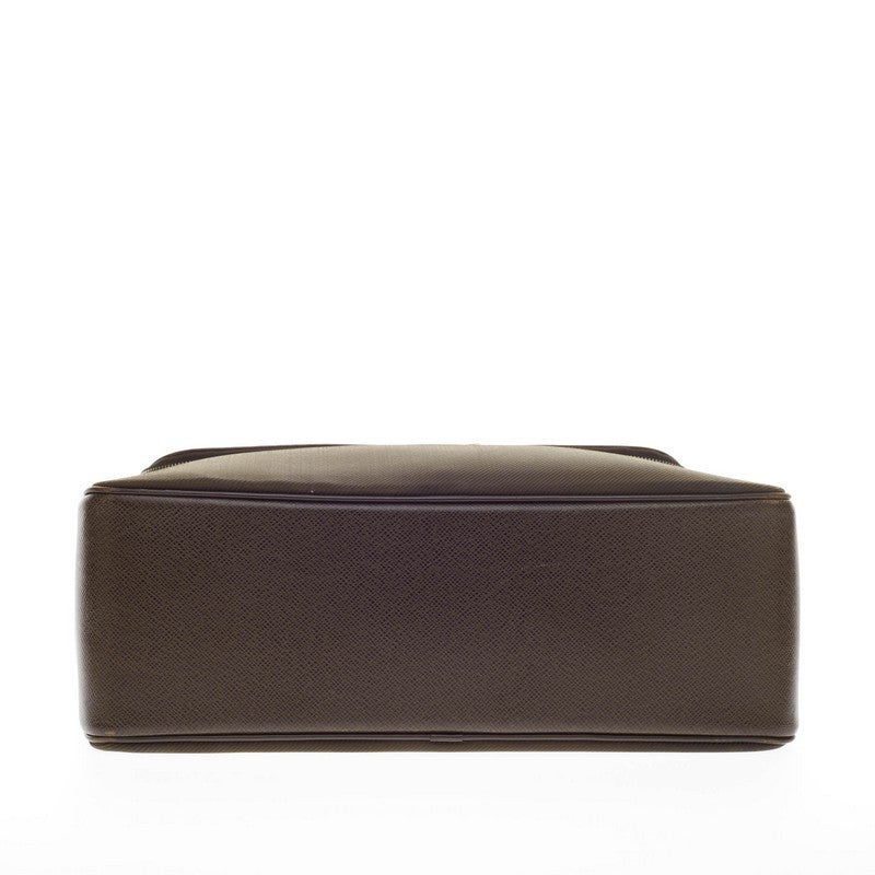 Louis Vuitton Taimyr Messenger Taiga Leather 2