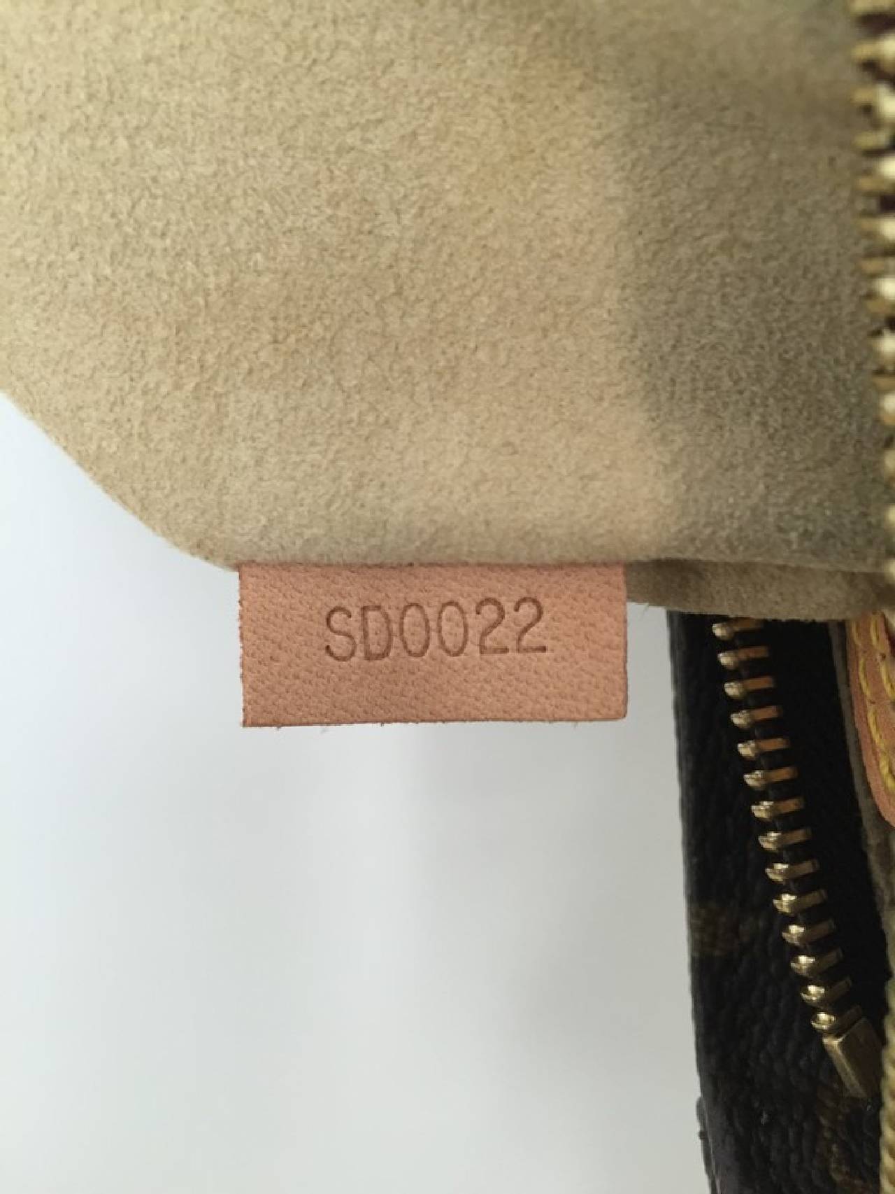 Louis Vuitton Looping Monogram Canvas MM 3