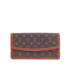 Louis Vuitton Dame Pochette Monogram Canvas PM